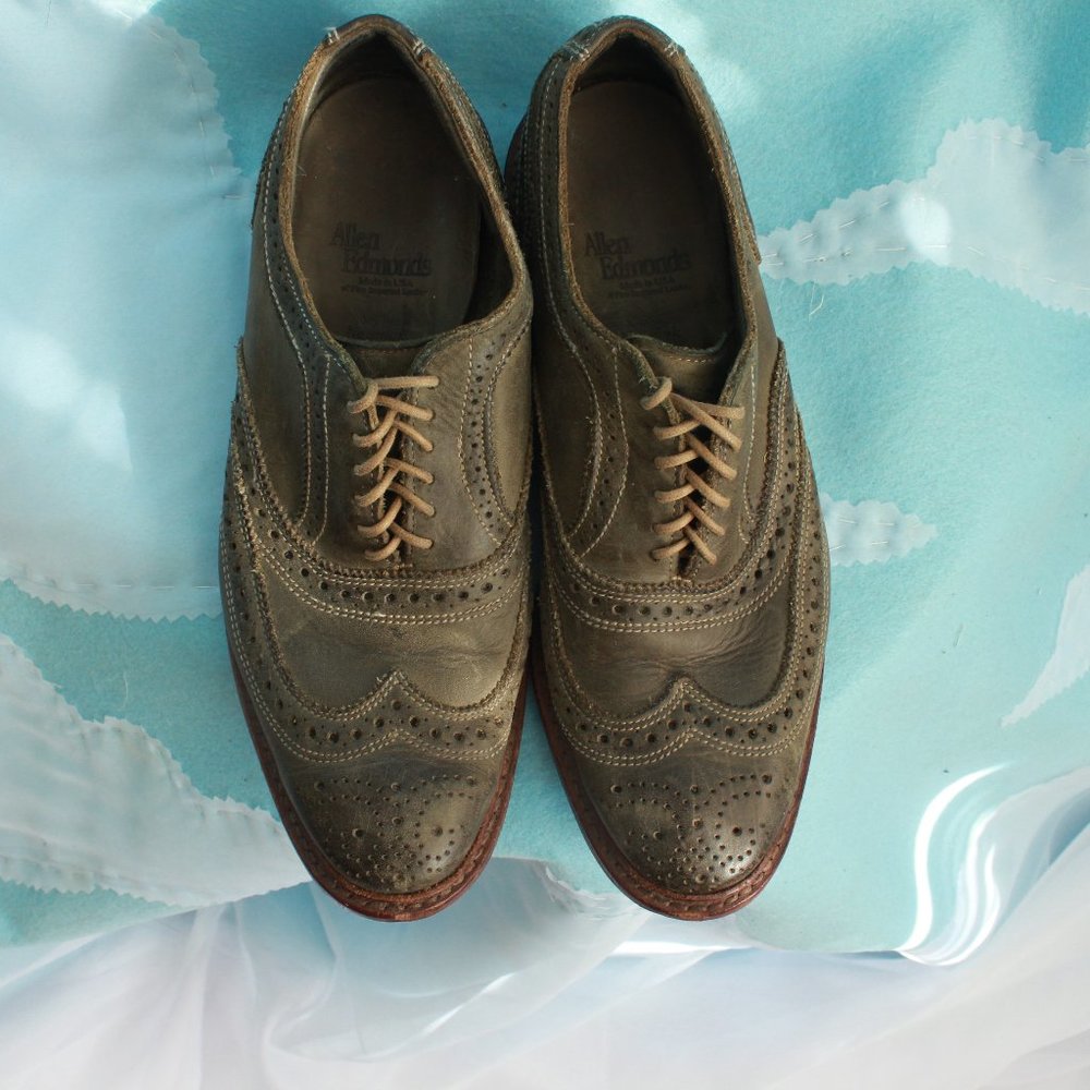 Allen Edmonds Olive Wingtip Neumok 7.5